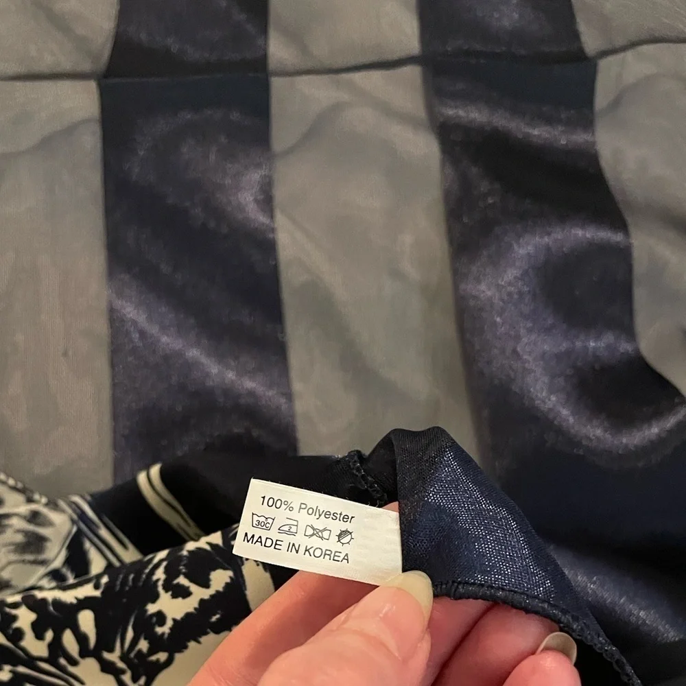 Mea’s Navy Blue Striped Tiger Pattern Polyester Long Scarf - Picture 4 of 7